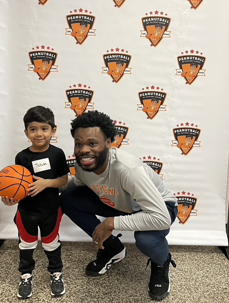 A57ED677 9725 4CB8 AB6C F1BC320EEE82 1 105 c PeanutBall